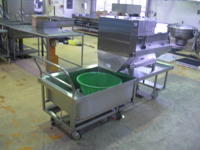 �t�[�h�X���C�T�[